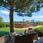 Beautiful Omo With Pool In * Pula