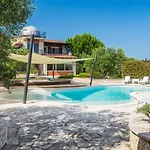 Beautiful Omo With Pool In