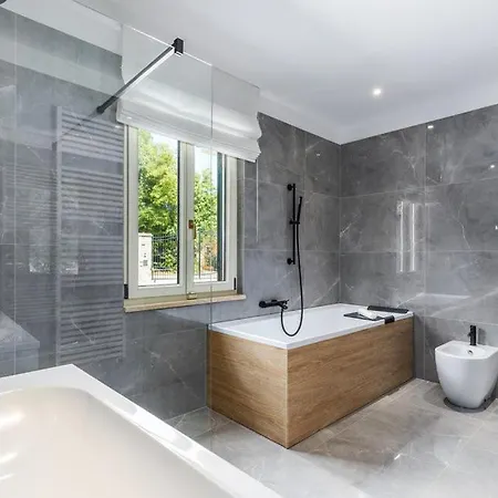 Villa Beautiful Omo With Pool In