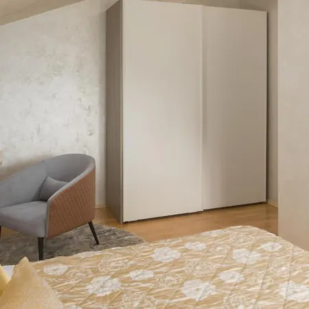 Beautiful Omo With Pool In *