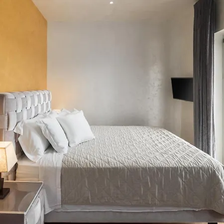 Villa Beautiful Omo With Pool In *