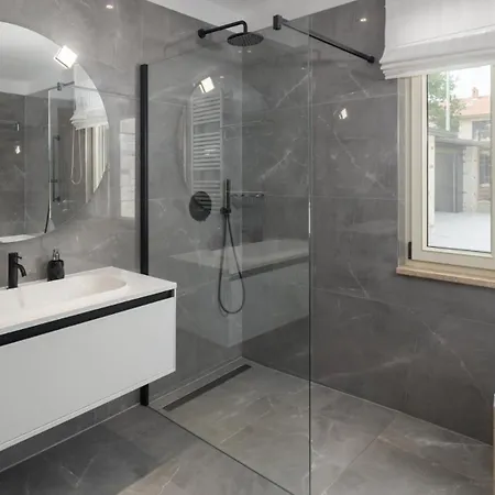 Villa Beautiful Omo With Pool In