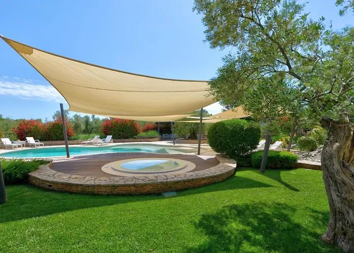 Villa Beautiful Omo With Pool In Pula