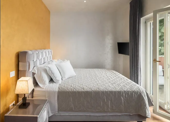 Villa Beautiful Omo With Pool In *