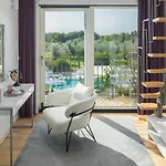 Beautiful Omo With Pool In 빌라 *