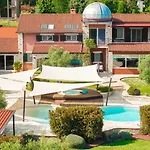 빌라 Beautiful Omo With Pool In 풀라