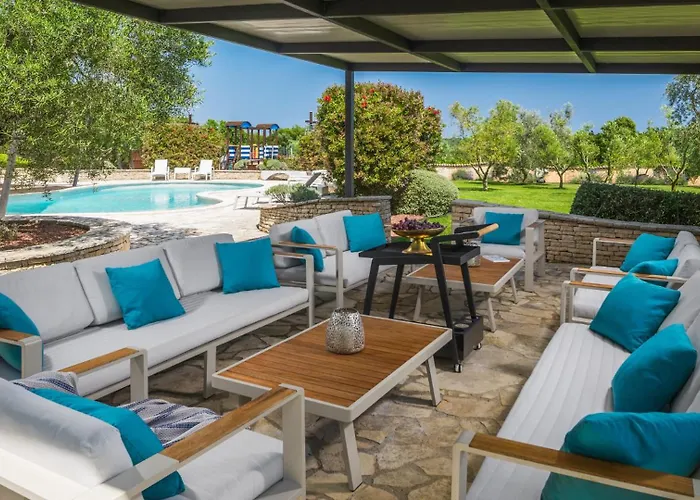 Villa Beautiful Omo With Pool In