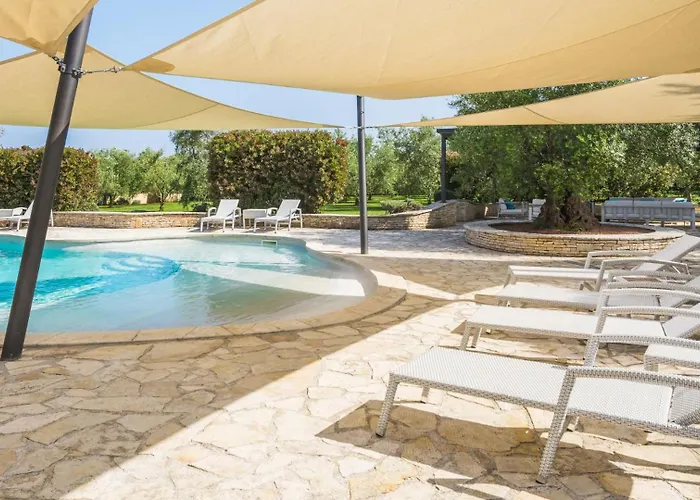 Beautiful Omo With Pool In Pula